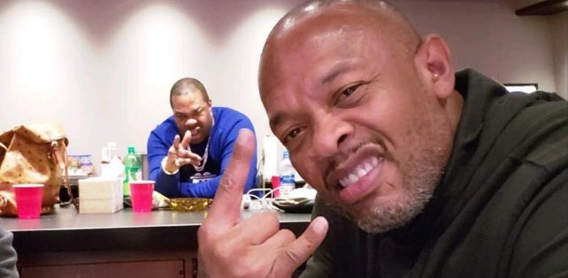 ​Busta Rhymes показал, как работает над альбом с Dr. Dre, но фанатов удивила его седая борода
