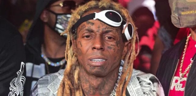 ​Lil Wayne признал себя виновным в хранении оружия. Рэперу все еще грозит до 10 лет тюрьмы