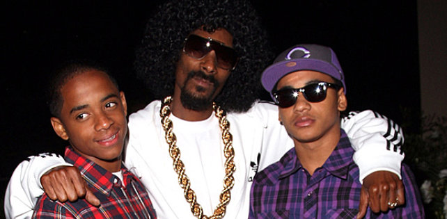Snoop Dogg записал микстейп со своими сыновьями