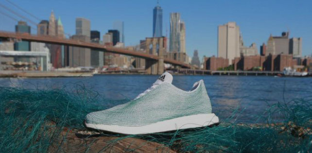 На замену Yeezy Boost: adidas будет делать сникеры из морского мусора