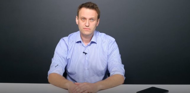 Навальный «наехал» на Птаху, а тот вызвал политика на Версус 
