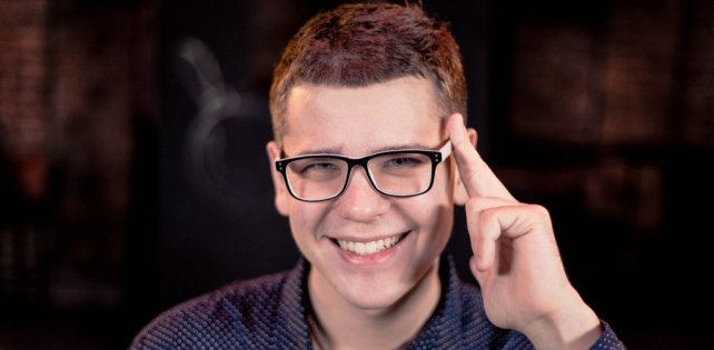 Рэпер Walkie T рассказал, как лежал в психушке, прыжке с балкона и том, как он мог убить Гнойного