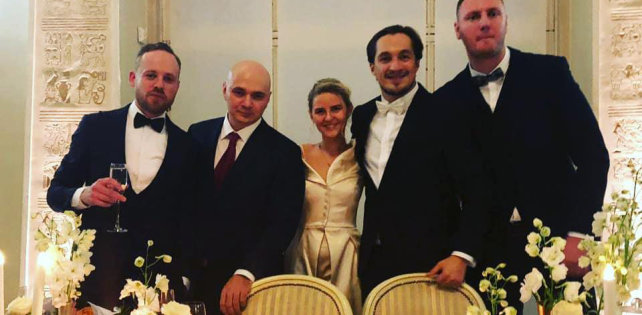 Фото дня: «Каста» на свадьбе у Хамиля