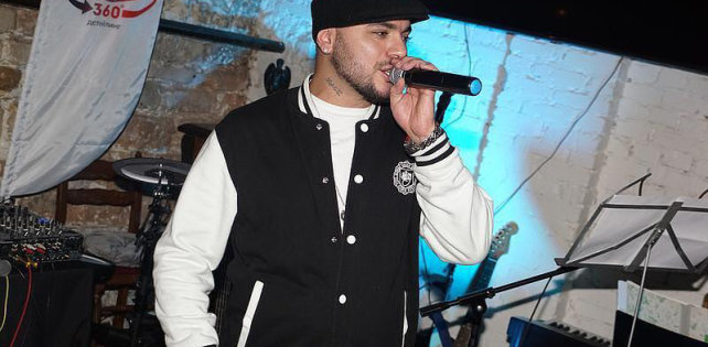 «Путин улыбнулся и сказал: «Вы че, отвяньте от них»: 5 цитат из нового интервью Птахи