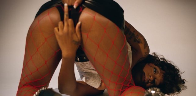 ​Kari Faux «Cry 4 Help»: пронзительные песни о женских страхах, депрессии и победах