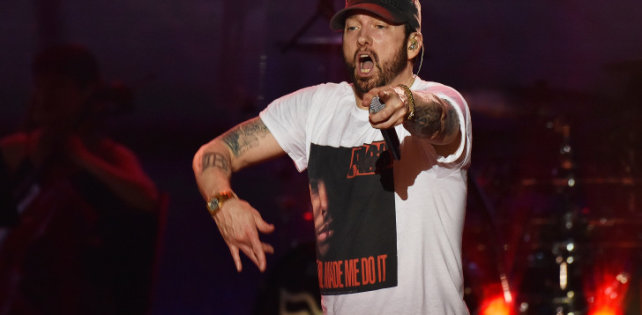 ​Eminem стал вторым музыкантом в истории с 3 песнями, продажи которых превысили 10 000 000 копий