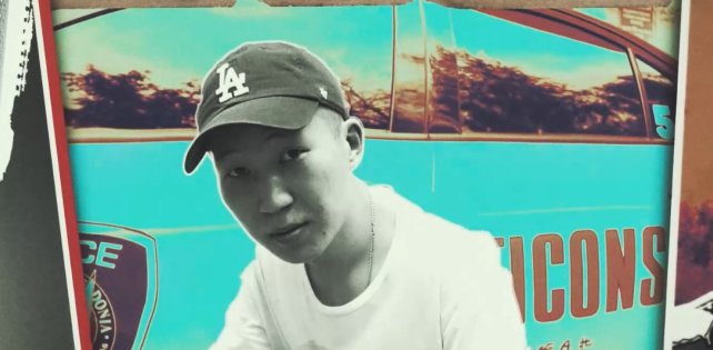 ​Everthe8 — рэпер из Улан-Удэ, читающий на английском. Посмотрите его новый клип «Volume 5»