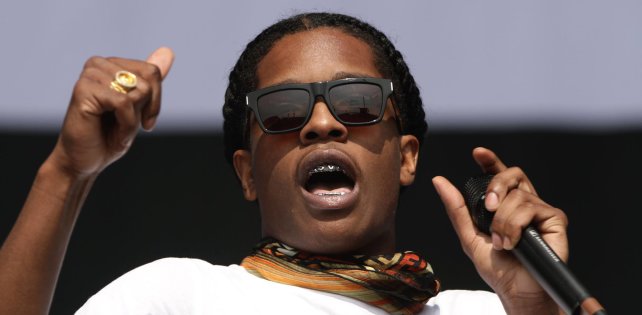 ​Женщина угрожала взорвать посольство Швеции в знак протеста против заключения A$AP Rocky