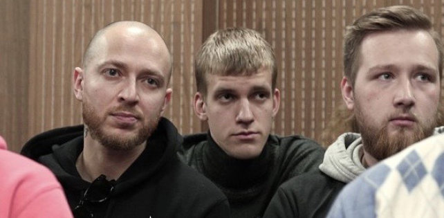 Оксимирон пришёл на суд над рэпером, который бросил пластиковую бутылку в полицейских