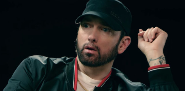 «Слава и так поместила меня на карантин»: Eminem рассказал, как на него повлияла самоизоляция