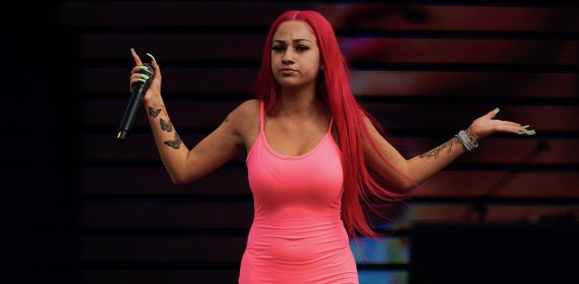 ​Bhab Bhabie попала в реабилитационную клинику. У 17-летней артистки проблемы с таблетками