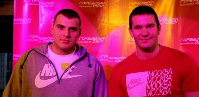 ​Как рэпер, работавший с Лок-Догом, заключил миллиардный контракт на поставку защитных костюмов для медиков