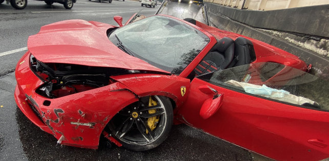 Lil Yachty попал в автомобильную аварию. Рэпер разбил свой Ferrari