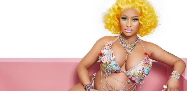 Nicki Minaj беременна от мужа-насильника. Исполнительница также предстала в образе Девы Марии