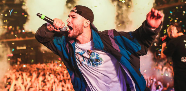 Макс Корж перенёс стадионный концерт на «Газпром Арене»