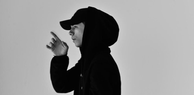 Фрешмен MACAN выпустил новый трек «Hollywood»