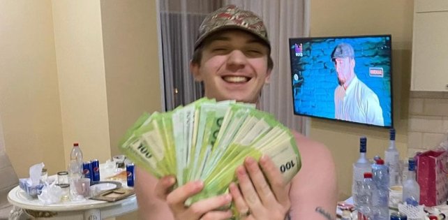 ​На новый инстаграм Yung Trappa за сутки подписались 100 тысяч человек. Он показал отрывок нового трека