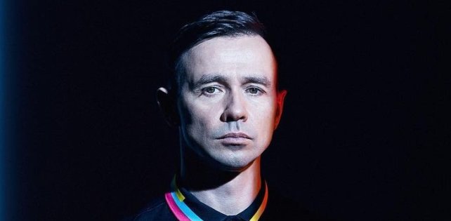 ​Слушаем новый трек Дельфина «Ладони»