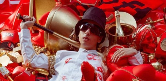 ​Slava Marlow выпустил трек «Кому это надо?» — о том, что счастье нельзя купить за деньги