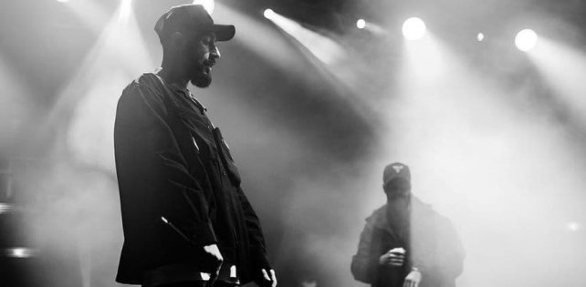 Big Baby Tape & kizaru, Miyagi & Andy Panda или Oxxxymiron — чей альбом прямо сейчас на 1 месте?