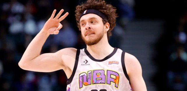 Jack Harlow сыграет в ремейке фильма «Белые не умеют прыгать»