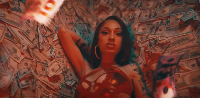 Bhad Bhabie заработала уже $50 000 000 на OnlyFans