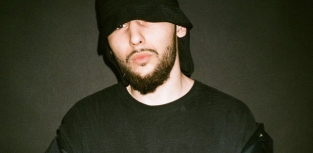 Bato представил мини-альбом «Murciélago»