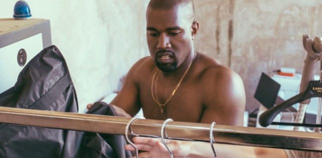 Kanye West выпустил свой «потерянный» альбом «Donda 2». Теперь он артист по имени Donda.
