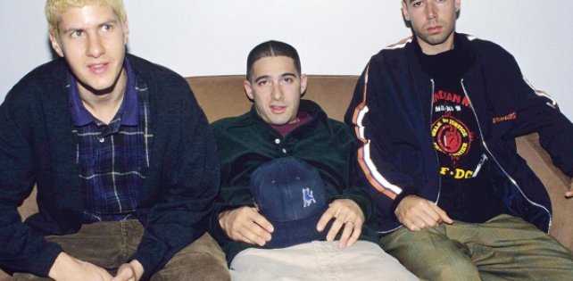 Beastie Boys урегулировали иск против владельца сети ресторанов Chili’s из-за рекламы с «Sabotage».