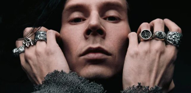 Noa готовит альбом «Предветрие» и представил «Теням» — сингл о боли внутри каждого.