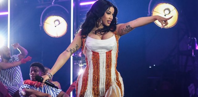 19 сентября Cardi B наконец-то выпустит свой второй альбом «Am I the Drama?». Что известно.