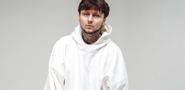 Фит с Федей Букером и мысли о слабости и молодых оперативниках на альбоме aikko «бэкрумс». 