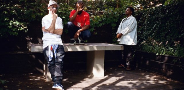 Работа дуэта Armand Hammer и The Alchemist «Calypso Gene» открывает плейлист зарубежных синглов.