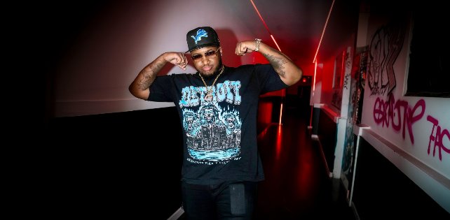 Победная серия клуба НБА «Детройт Пистонс» спровоцировала вирусный успех рэпера Gmac Cash.