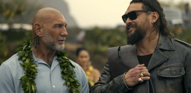 Дэйв Батиста и Джейсон Момоа из «Опасного дуэта» решают, кто круче в Wu-Tang Clan.