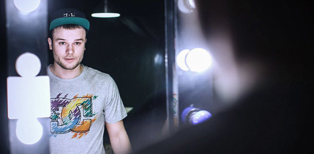 Новая песня от Макса Коржа — «Пламенный Свет» 