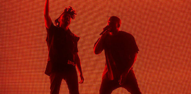 Kanye West выскакивает на сцену Coachella во время чужих выступлений