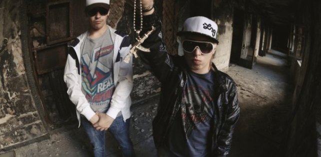 Зарубежные клипы глазами АК-47 - смотрим