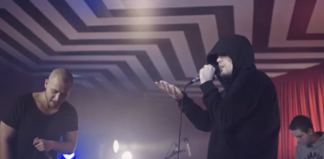 ATL исполнил трек «Крокодил» вместе с группой Groovbag 