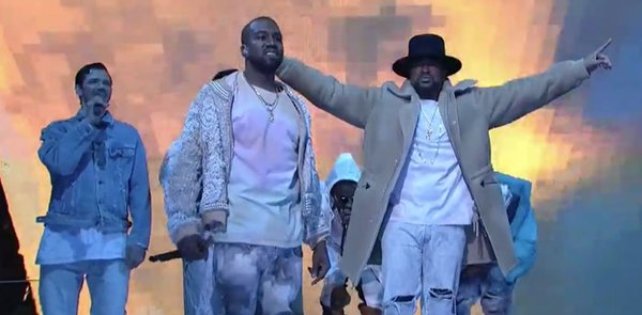 ​Kanye West выступил на шоу SNL с двумя песнями с нового альбома
