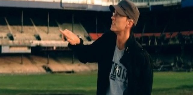 ​«Сэмплирование»: Как создавалась песня Eminem «Beautiful»