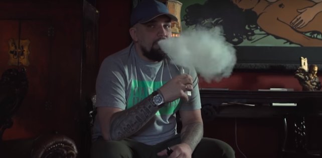 Во всем виноват Смоки Мо: Баста рассказал об увлечении вейпингом