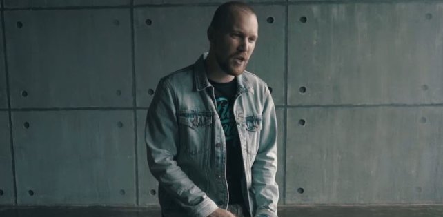 «Вот бы стоили денег слова»: ГРОТ выпустили новое видео со стихом