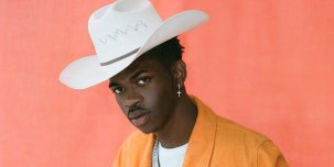 Lil Nas X опубликовал треклист дебютного альбома и в шутку «своровал» обложку у Дрейка