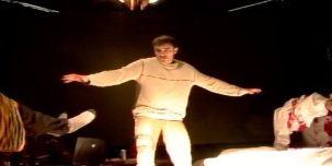 ​Хаски исполнил новые треки и устроил перформанс о том, как дух тигра вселился в дилдо и убил людей