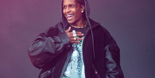A$AP Rocky выложил фото с блингом в виде буквы "Z"