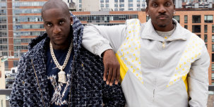 Clipse устроили игру в гляделки с лабубу в рамках промо нового альбома.