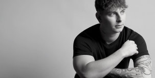 Кибер-панковский бум-бэп от S MAN — дроны и война будущего.