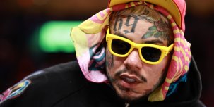 Ограбление по 6ix9ine: пока рэпер вел стрим, его матери угрожали оружием.