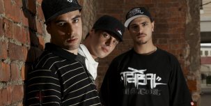 CENTR исполнили «Качели» в полном составе